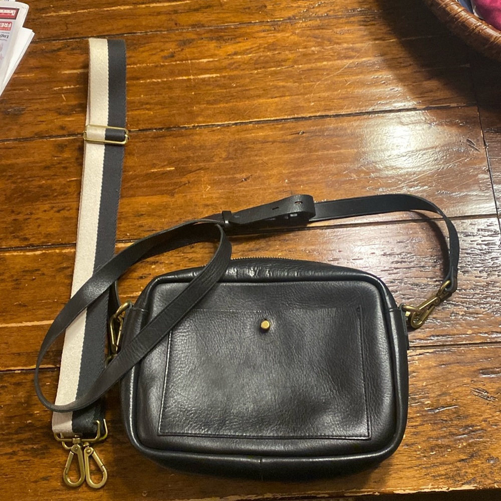 Madwell 100% leather crossbody purse